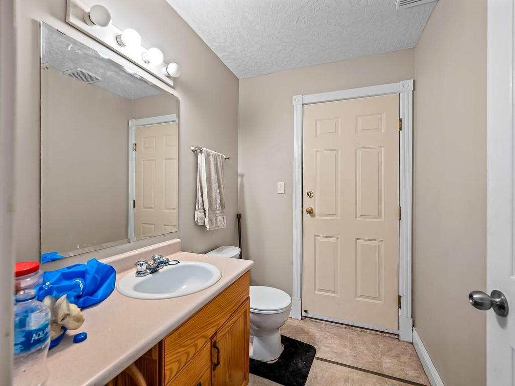 









4654


Muir

Rd, B,
Courtenay,




BC
V9N 9A9

