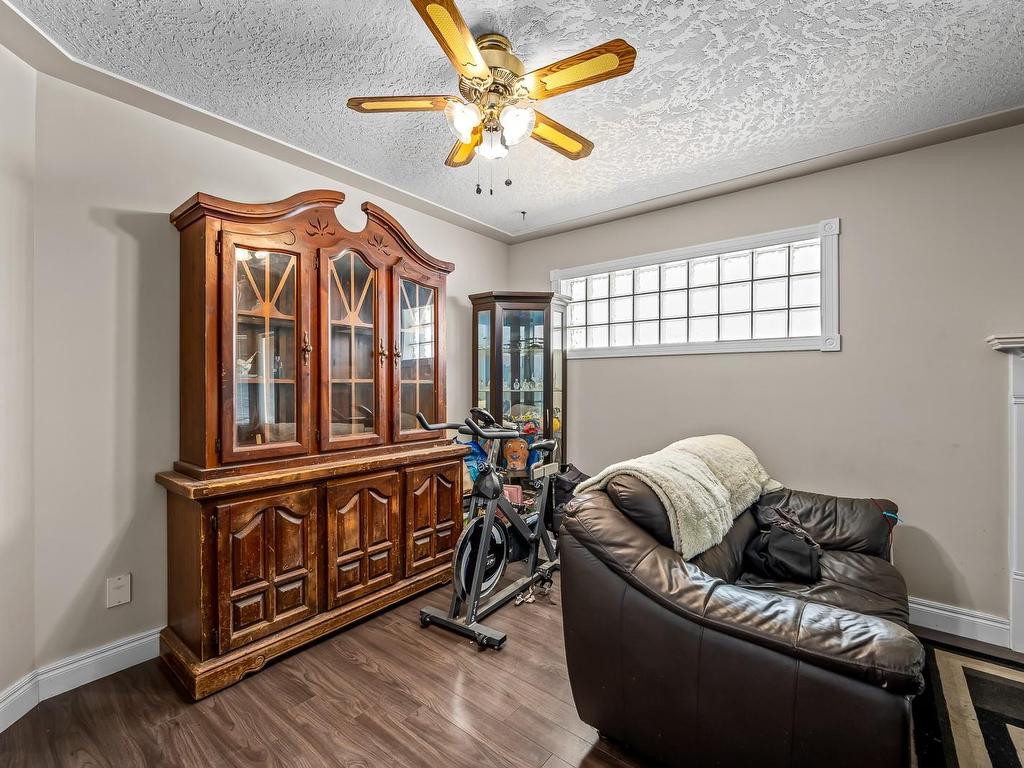 









4654


Muir

Rd, B,
Courtenay,




BC
V9N 9A9

