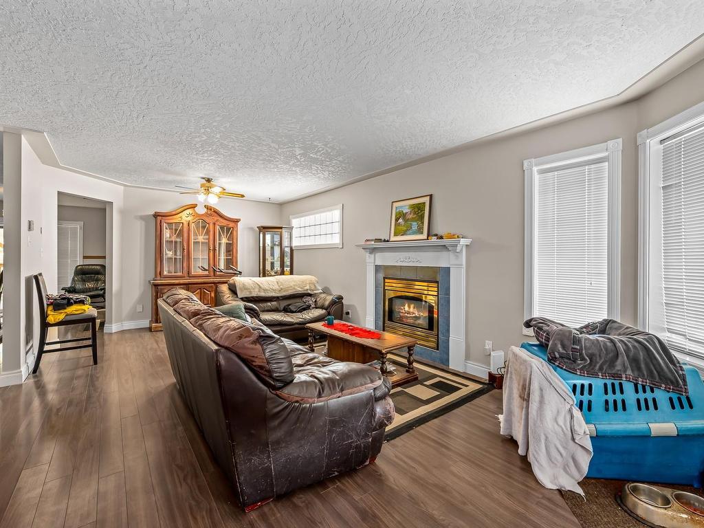 









4654


Muir

Rd, B,
Courtenay,




BC
V9N 9A9

