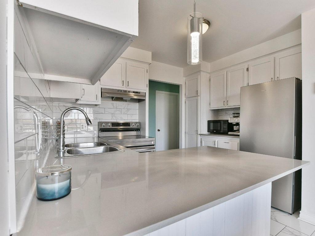 









3005


Boul. de Mascouche

, 7,
Mascouche,




QC
J7K1Y1

