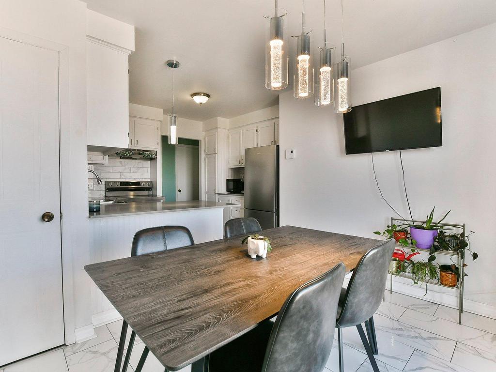 









3005


Boul. de Mascouche

, 7,
Mascouche,




QC
J7K1Y1

