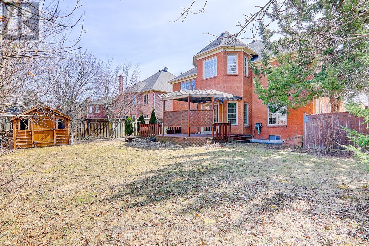 












891 COMFORT LANE

,
Newmarket,




Ontario
L3X1V7

