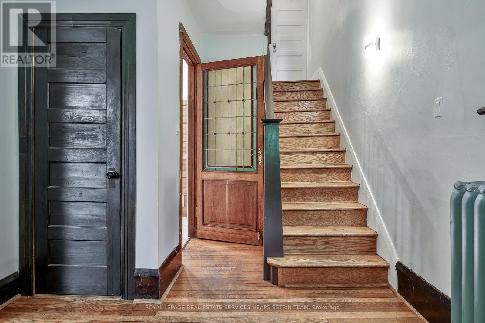 












292 INDIAN ROAD

,
Toronto,




Ontario
M6R2X2

