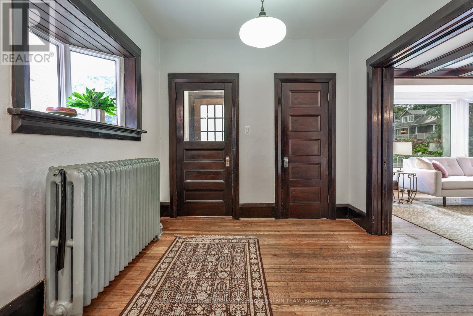 












292 INDIAN ROAD

,
Toronto,




Ontario
M6R2X2

