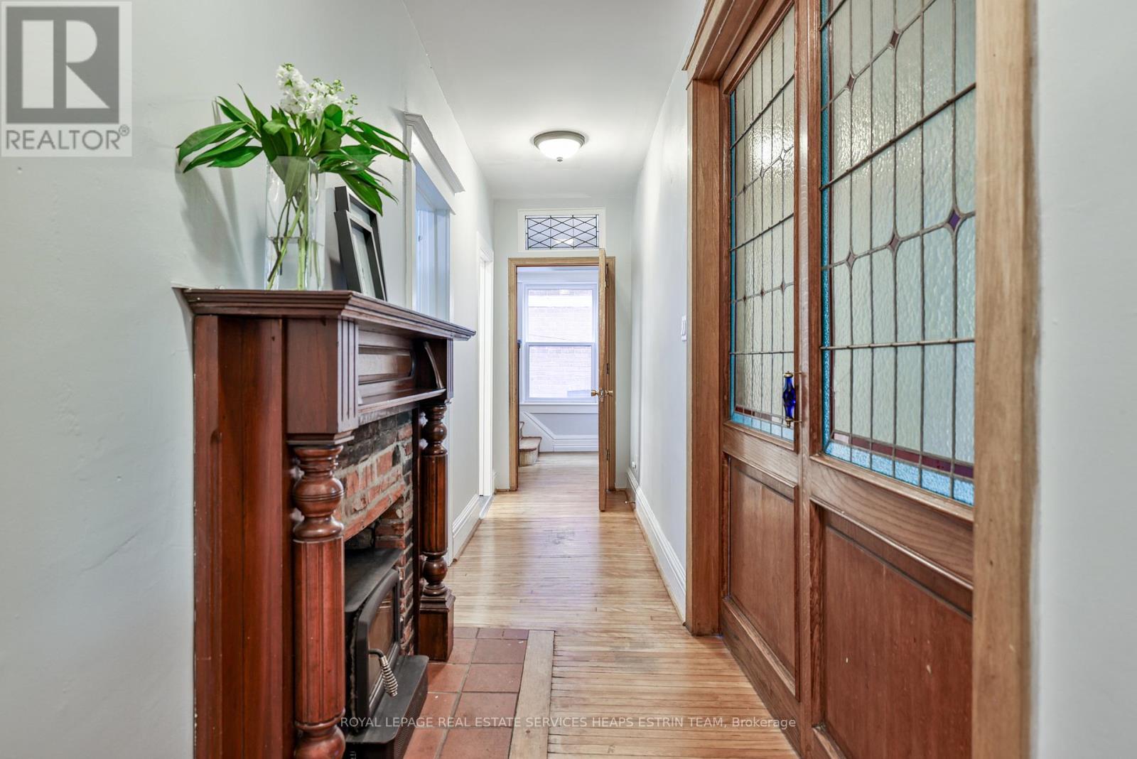 












292 INDIAN ROAD

,
Toronto,




Ontario
M6R2X2

