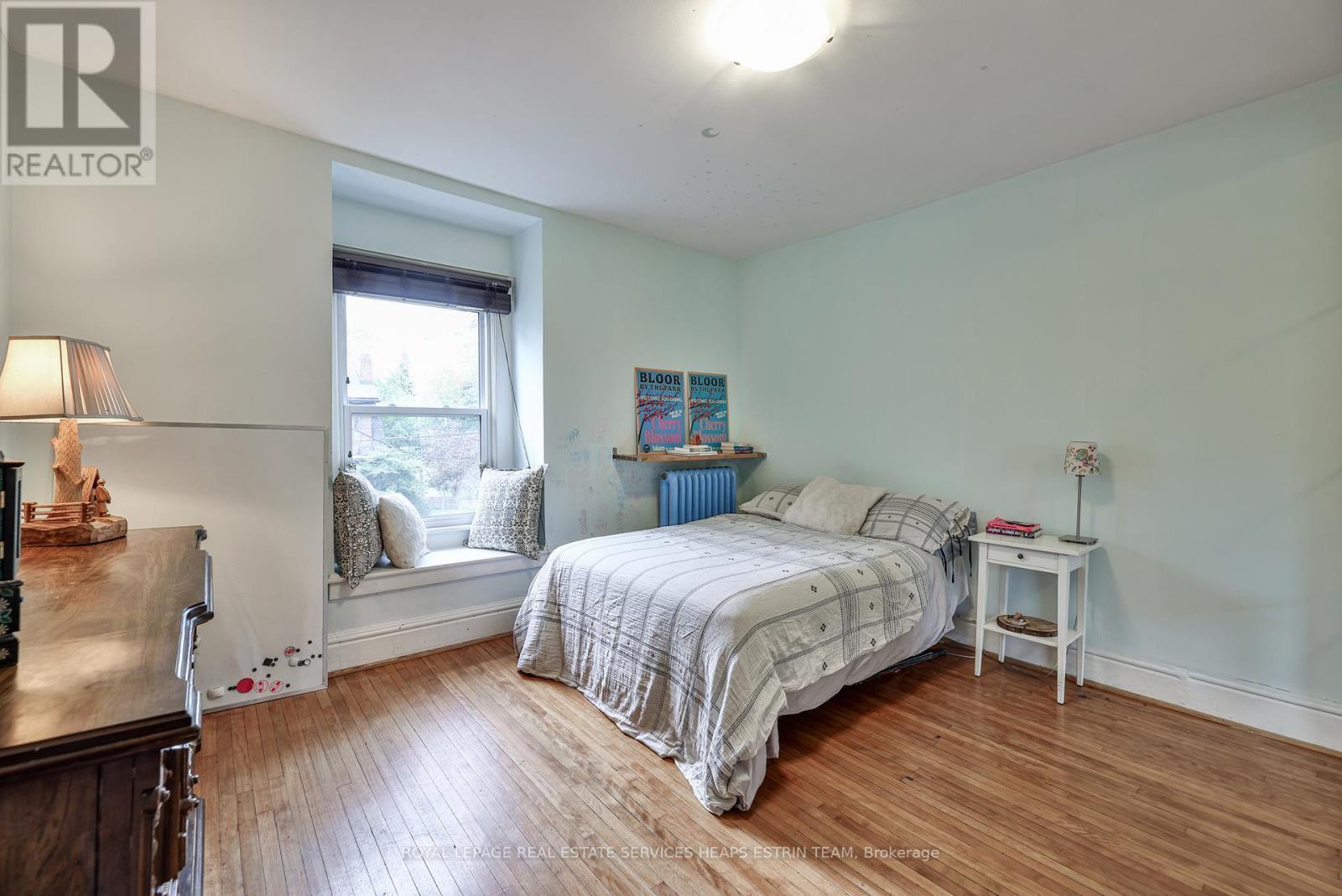 












292 INDIAN ROAD

,
Toronto,




Ontario
M6R2X2

