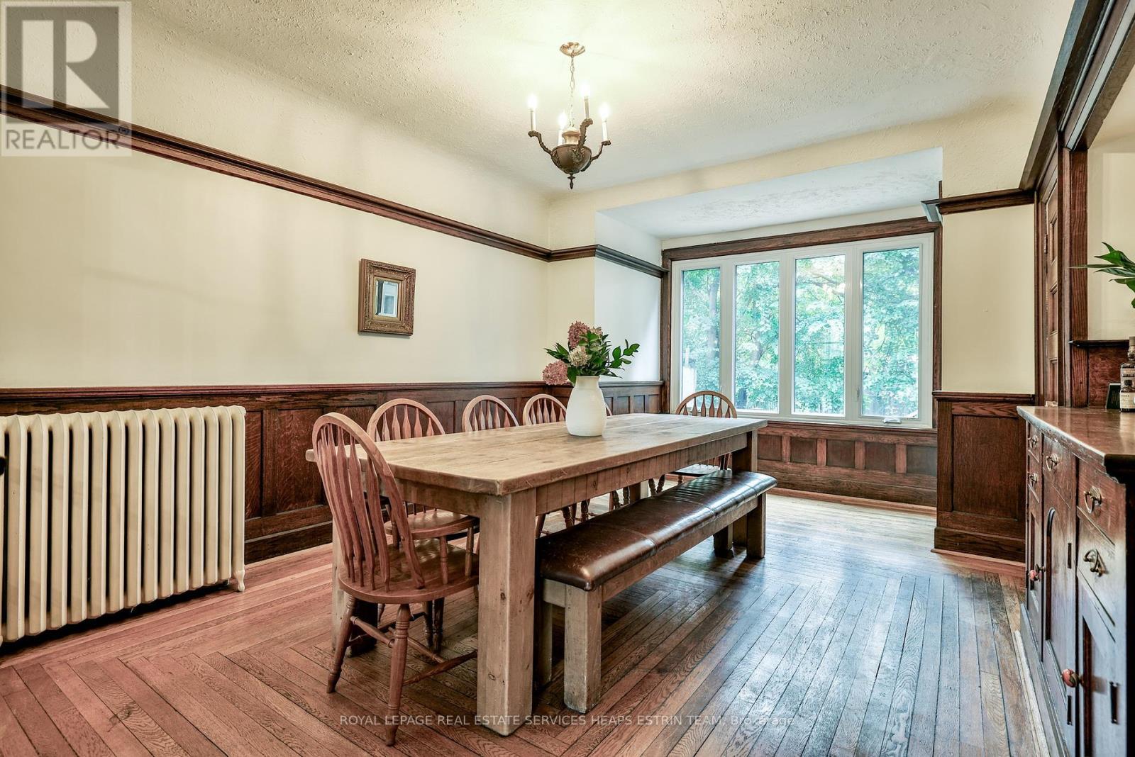












292 INDIAN ROAD

,
Toronto,




Ontario
M6R2X2

