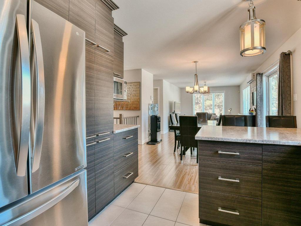 









2624


4e Rue

,
Sainte-Sophie,




QC
J5J1P2

