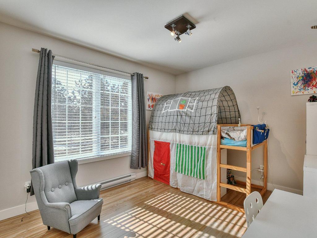 









2624


4e Rue

,
Sainte-Sophie,




QC
J5J1P2


