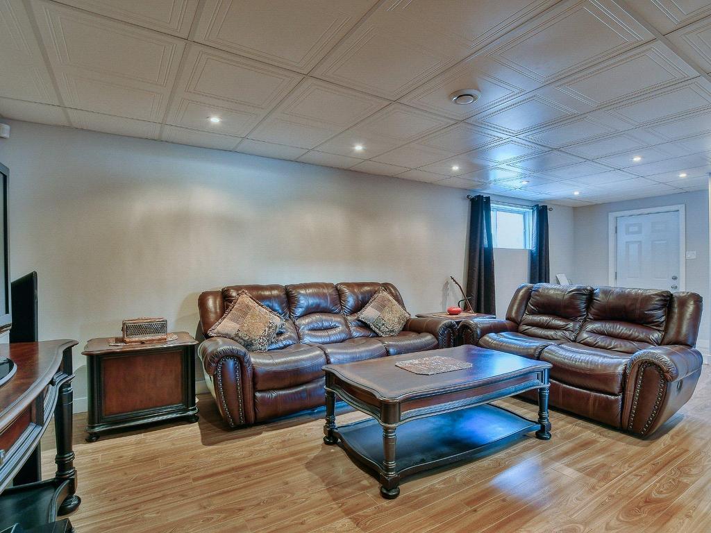 









2624


4e Rue

,
Sainte-Sophie,




QC
J5J1P2

