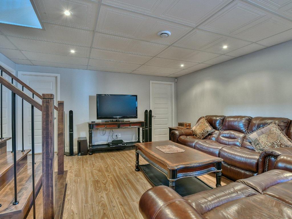 









2624


4e Rue

,
Sainte-Sophie,




QC
J5J1P2

