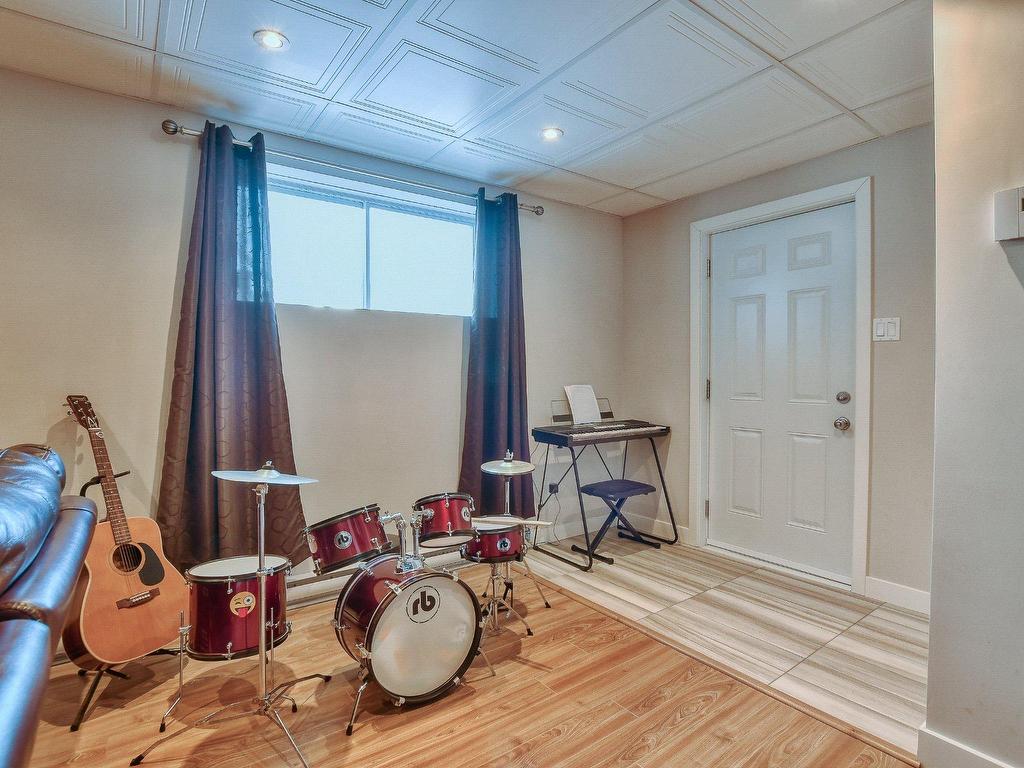 









2624


4e Rue

,
Sainte-Sophie,




QC
J5J1P2

