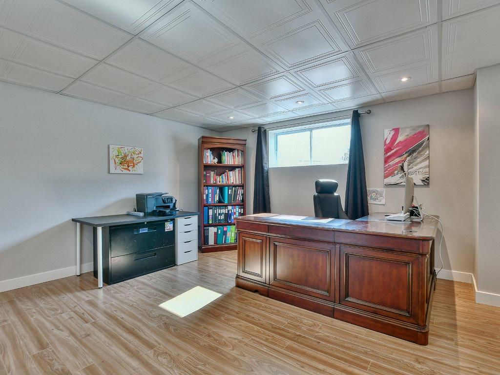









2624


4e Rue

,
Sainte-Sophie,




QC
J5J1P2

