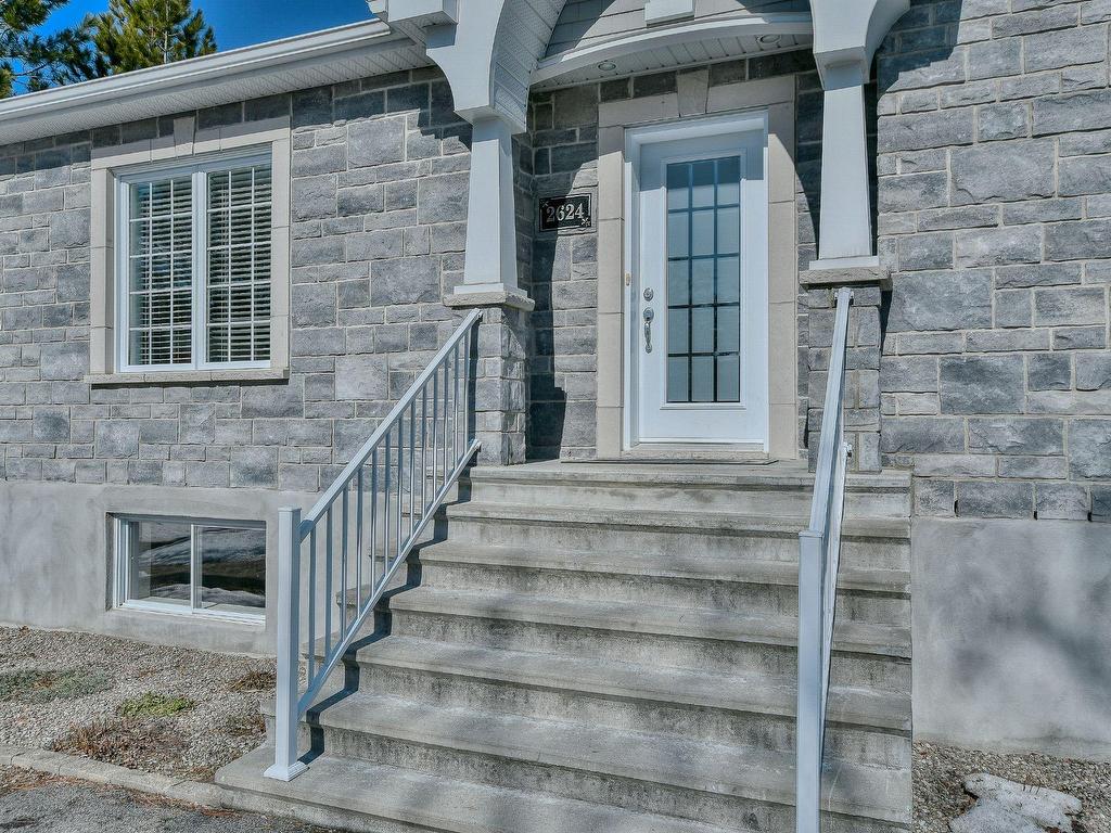 









2624


4e Rue

,
Sainte-Sophie,




QC
J5J1P2

