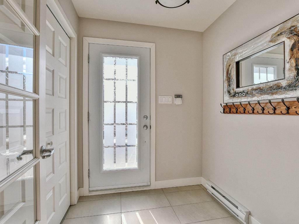 









2624


4e Rue

,
Sainte-Sophie,




QC
J5J1P2

