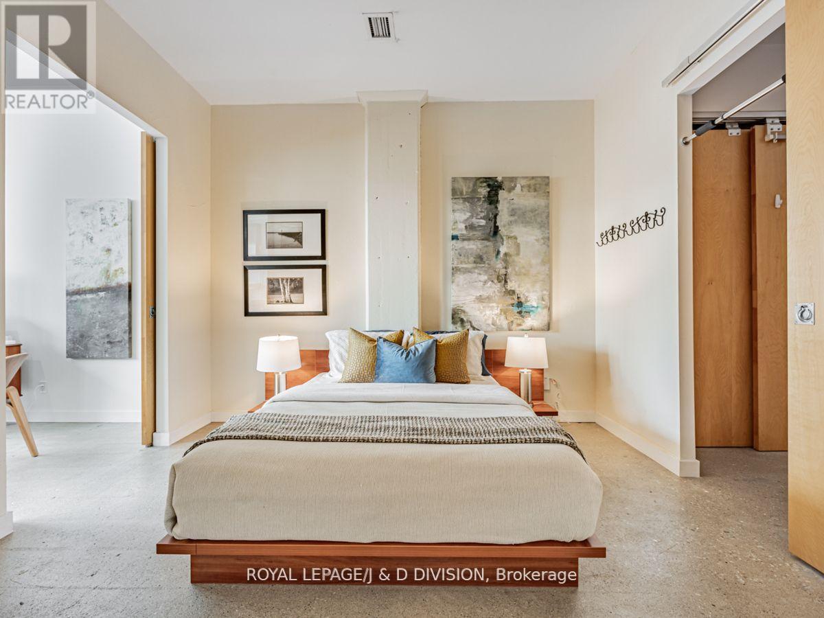 












PH21 - 155 DALHOUSIE STREET

,
Toronto,




Ontario
M5B2P7


