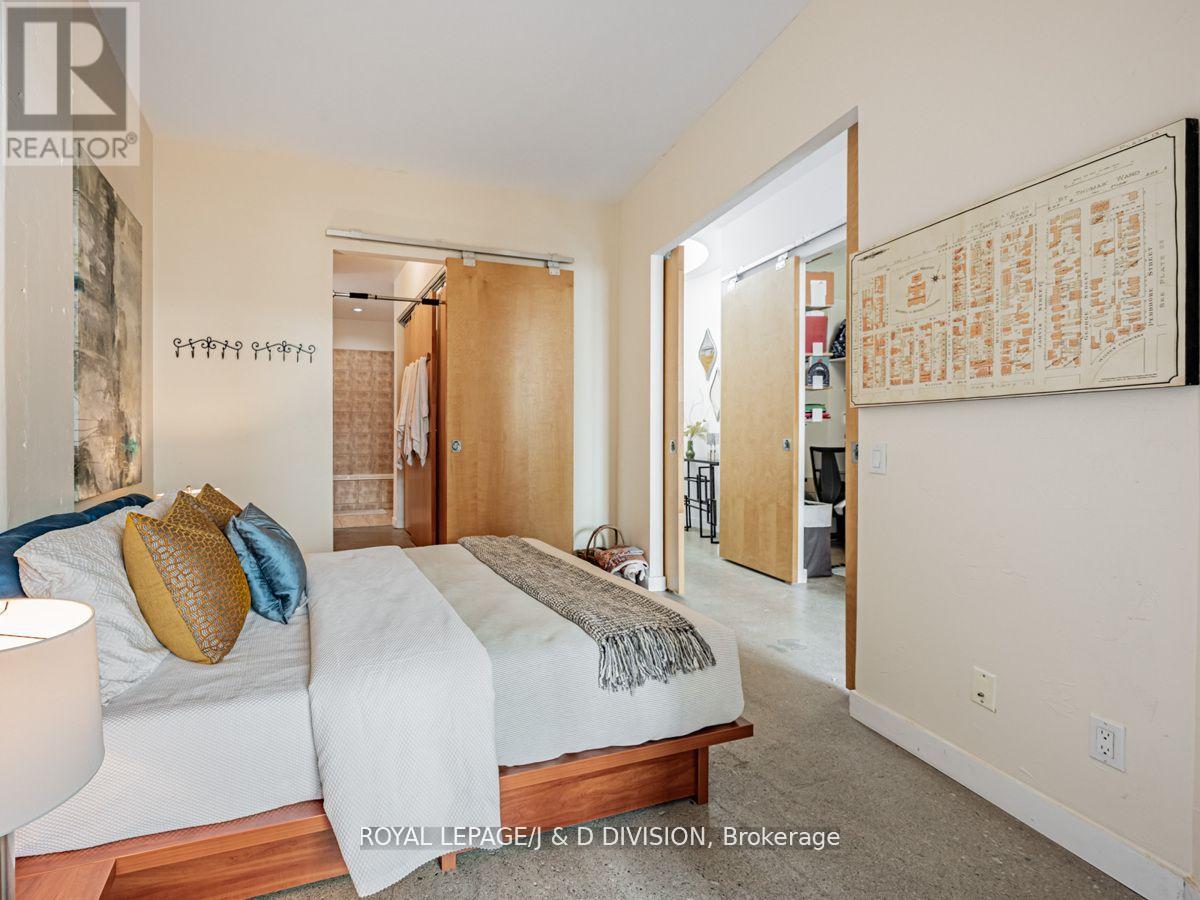 












PH21 - 155 DALHOUSIE STREET

,
Toronto,




Ontario
M5B2P7

