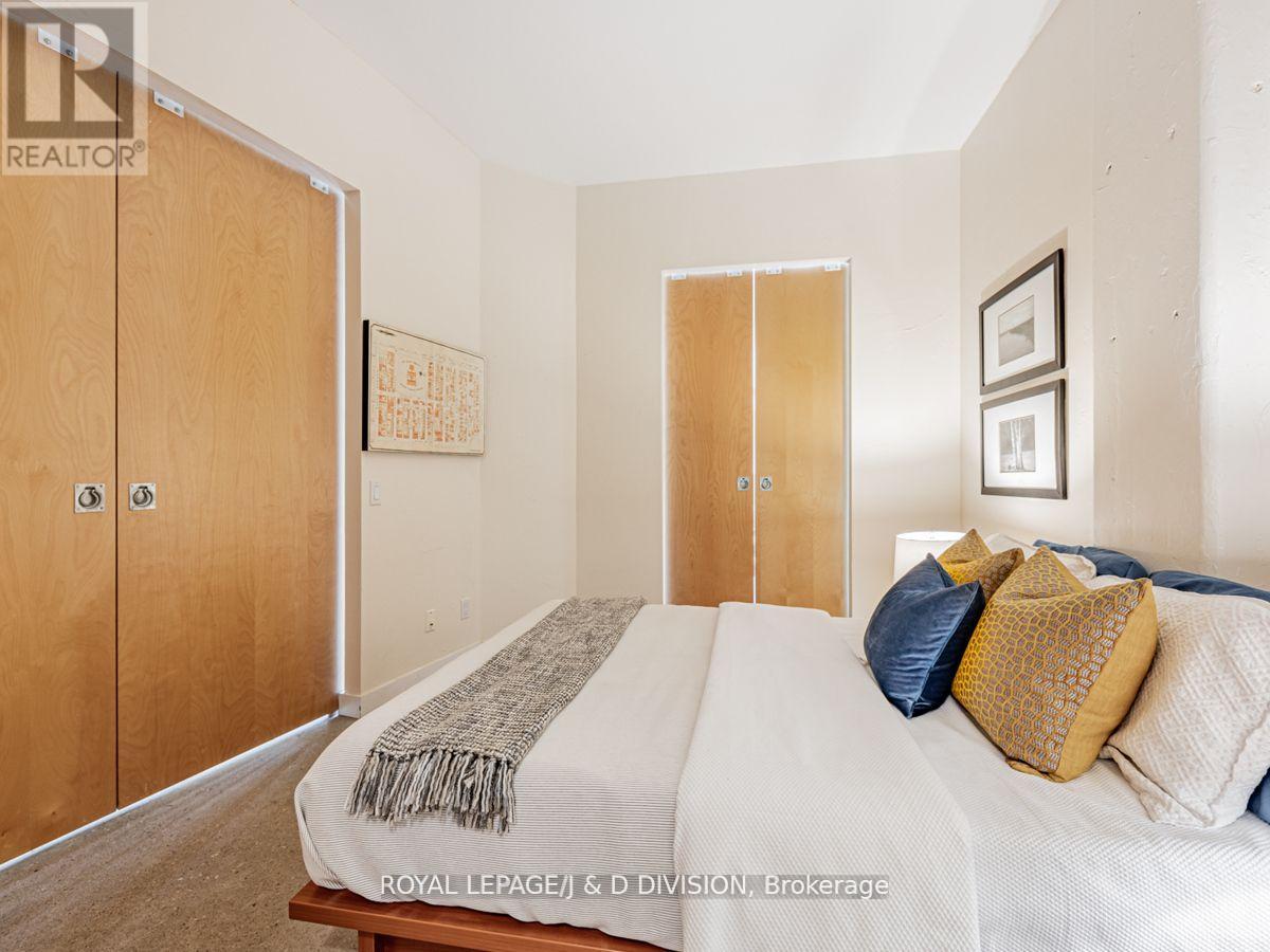 












PH21 - 155 DALHOUSIE STREET

,
Toronto,




Ontario
M5B2P7


