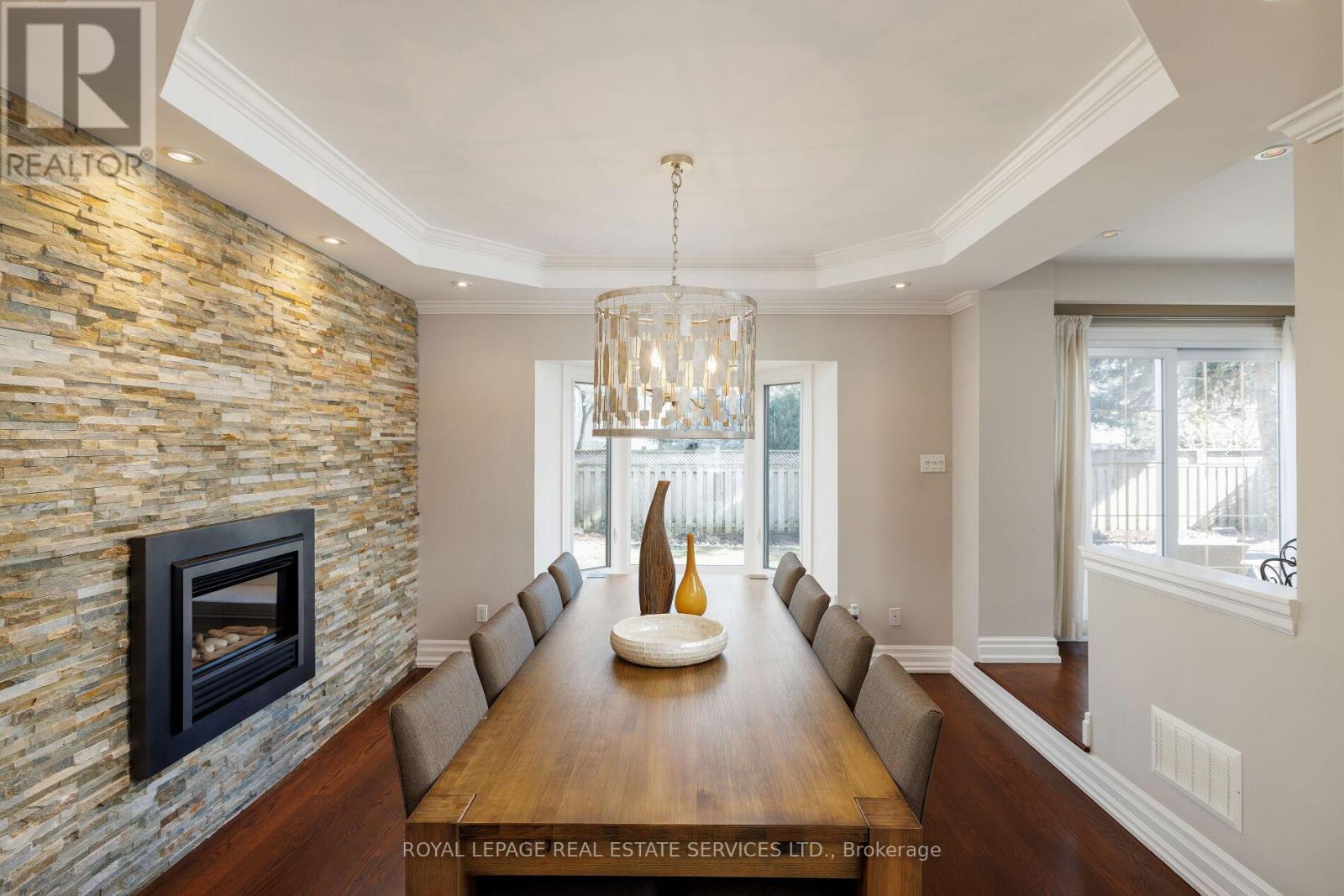 












2358 CANSO ROAD

,
Oakville,




Ontario
L6J5W6

