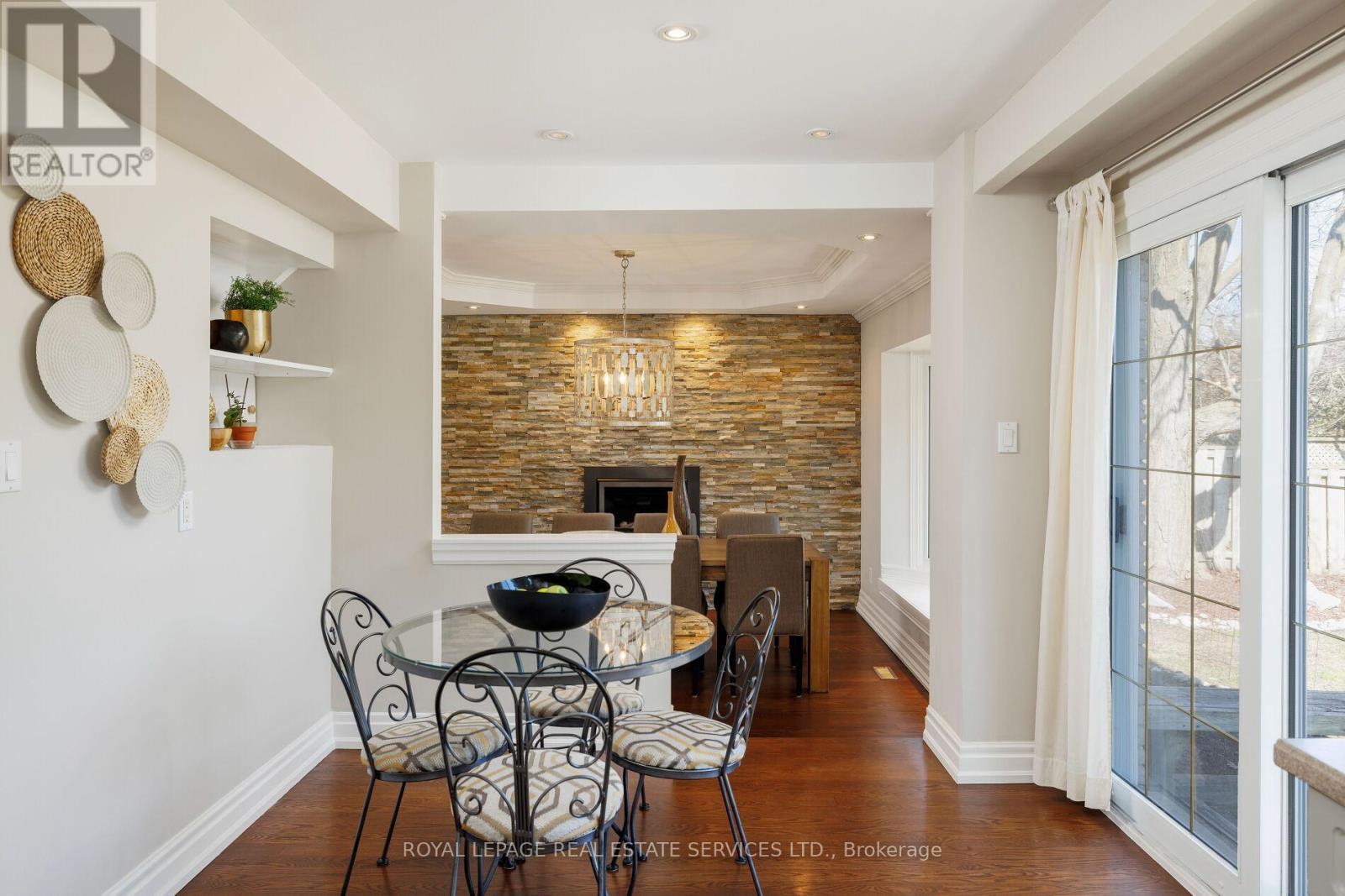 












2358 CANSO ROAD

,
Oakville,




Ontario
L6J5W6

