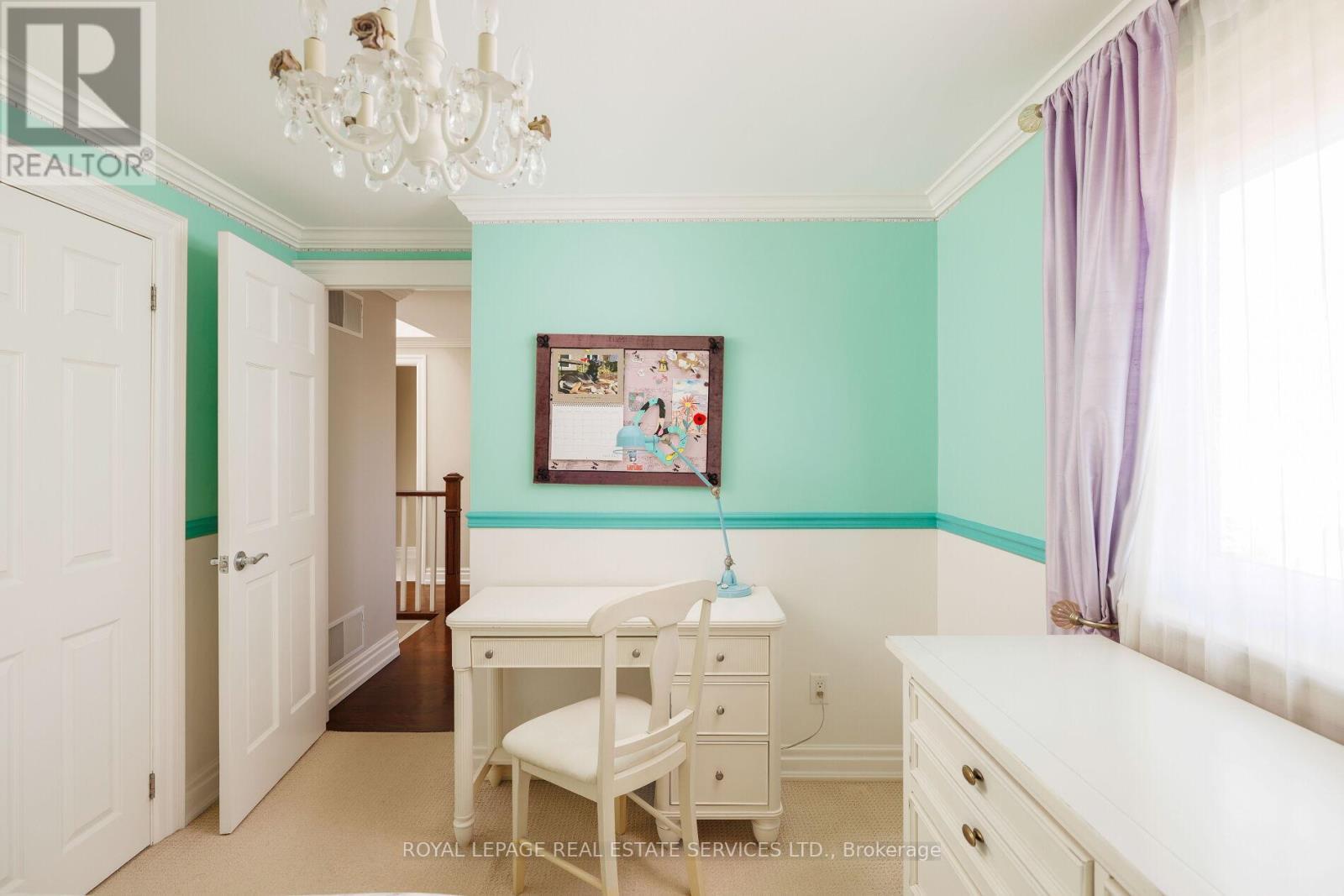 












2358 CANSO ROAD

,
Oakville,




Ontario
L6J5W6

