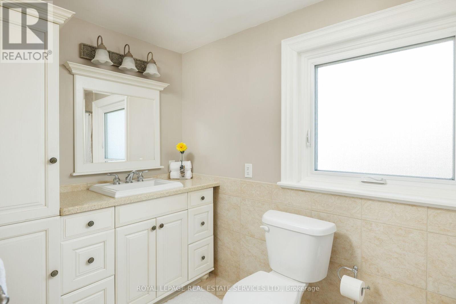 












2358 CANSO ROAD

,
Oakville,




Ontario
L6J5W6

