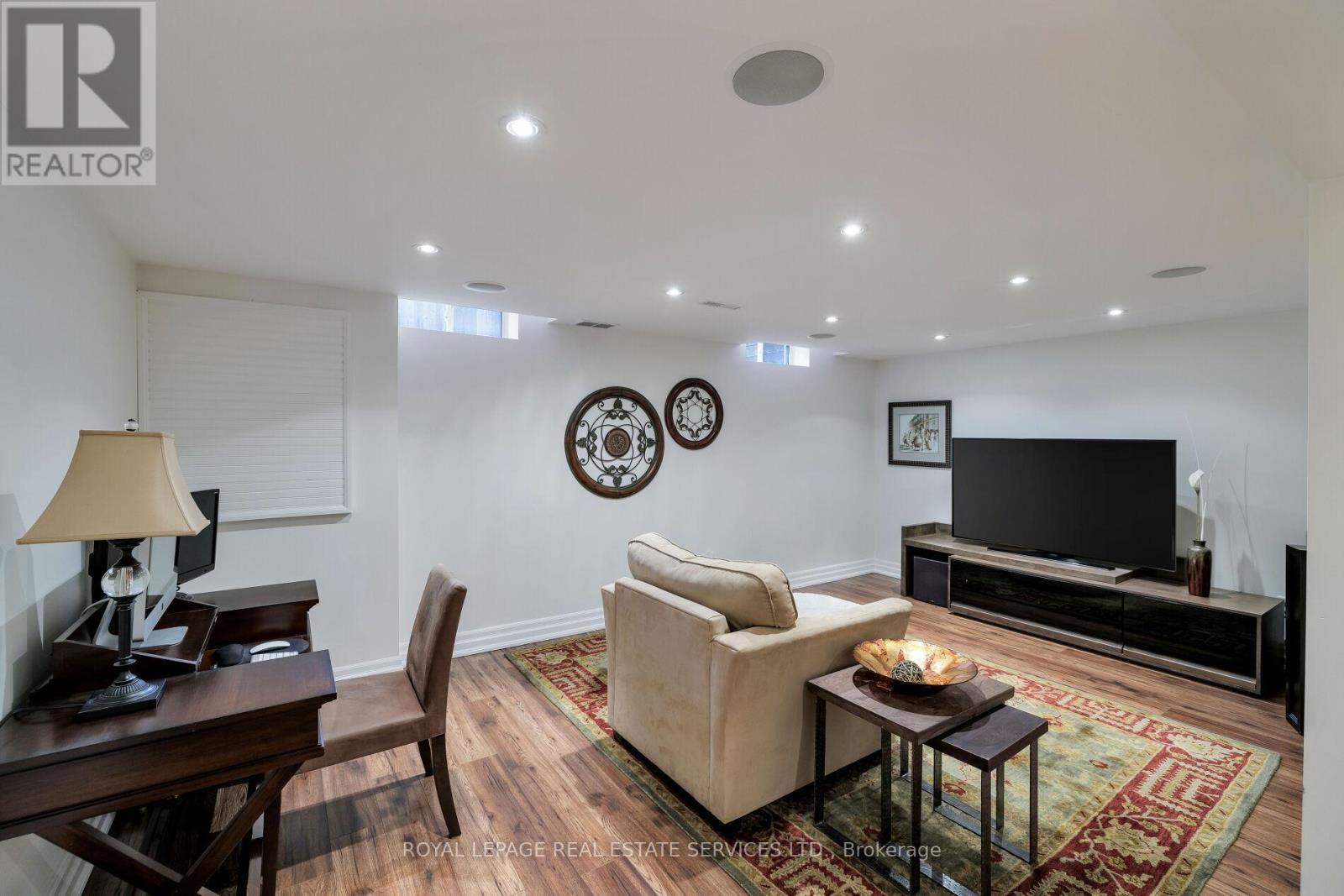 












2358 CANSO ROAD

,
Oakville,




Ontario
L6J5W6

