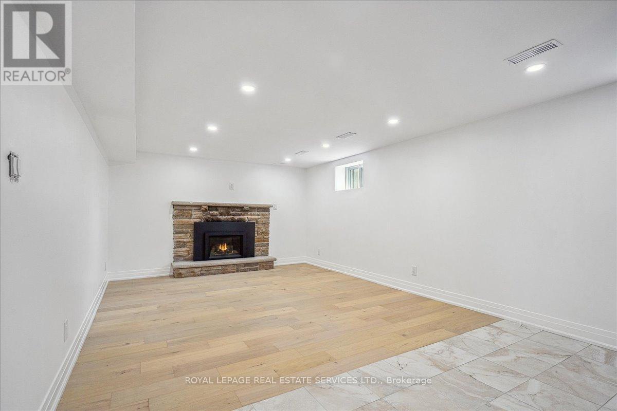 












14 RAMSBURY ROAD

,
Toronto,




Ontario
M8Z4V3

