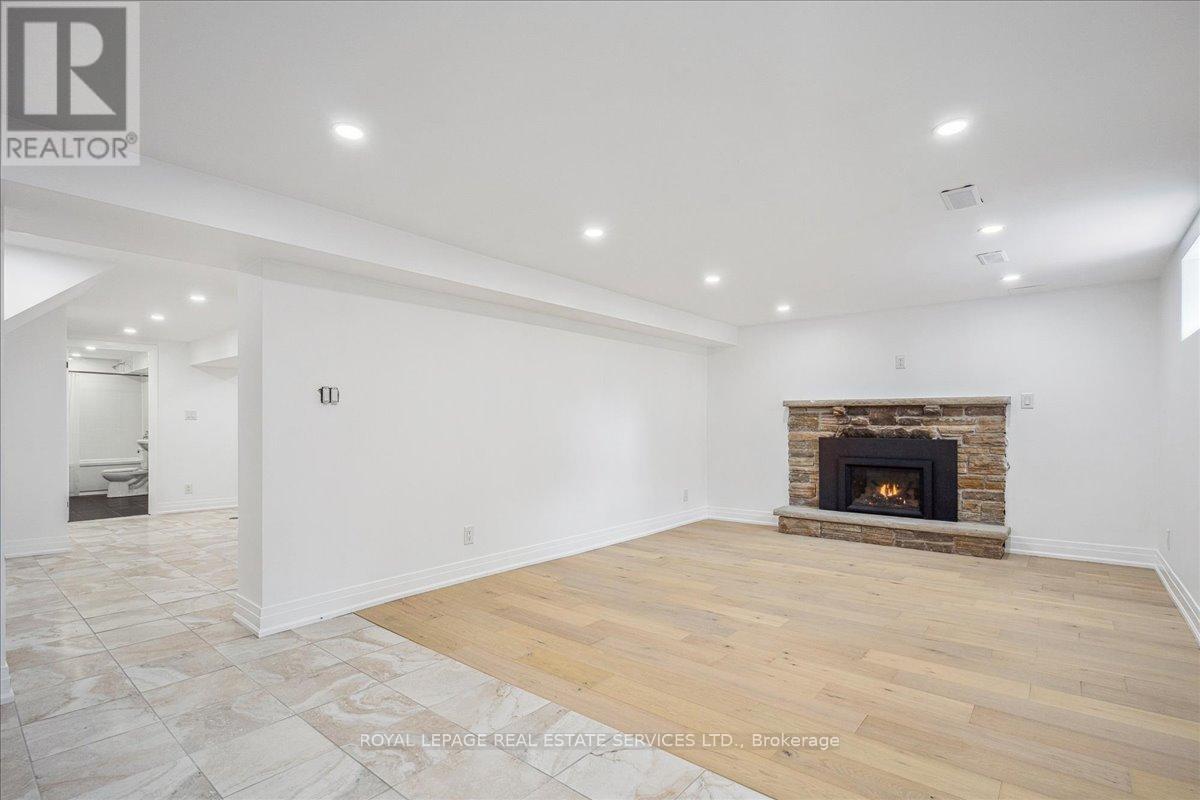 












14 RAMSBURY ROAD

,
Toronto,




Ontario
M8Z4V3

