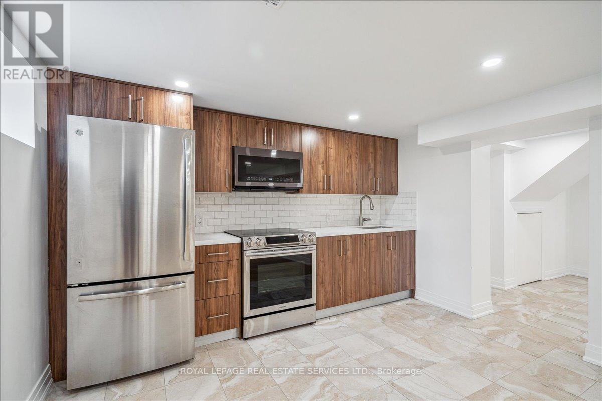 












14 RAMSBURY ROAD

,
Toronto,




Ontario
M8Z4V3

