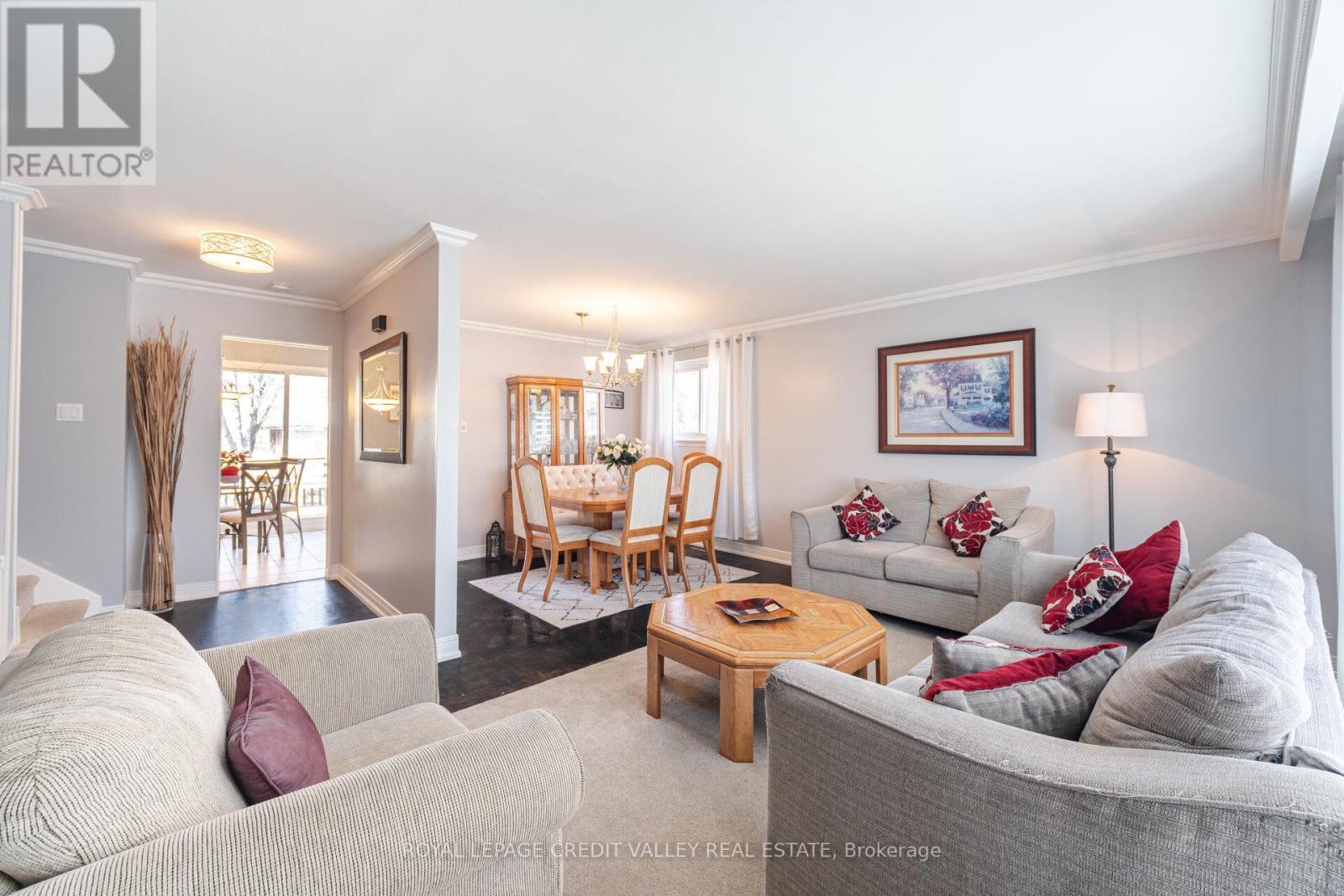 












54 GONDOLA CRESCENT

,
Brampton,




Ontario
L6S1W6

