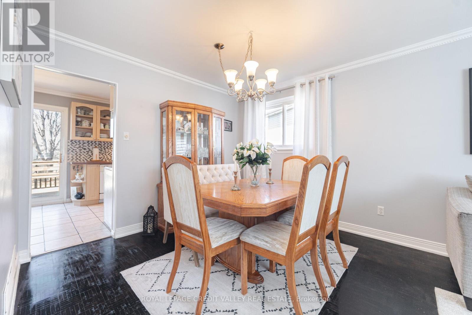 












54 GONDOLA CRESCENT

,
Brampton,




Ontario
L6S1W6

