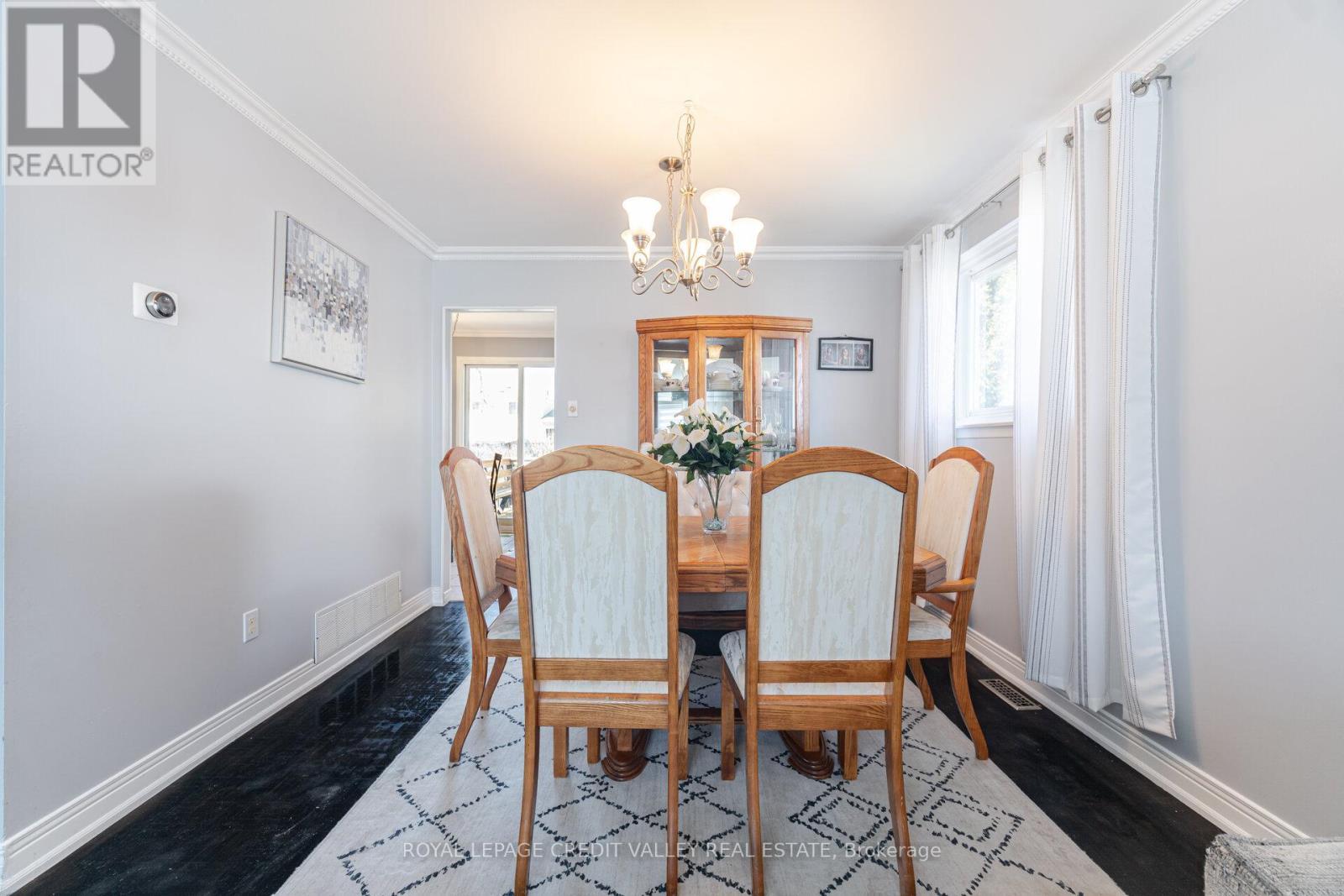 












54 GONDOLA CRESCENT

,
Brampton,




Ontario
L6S1W6

