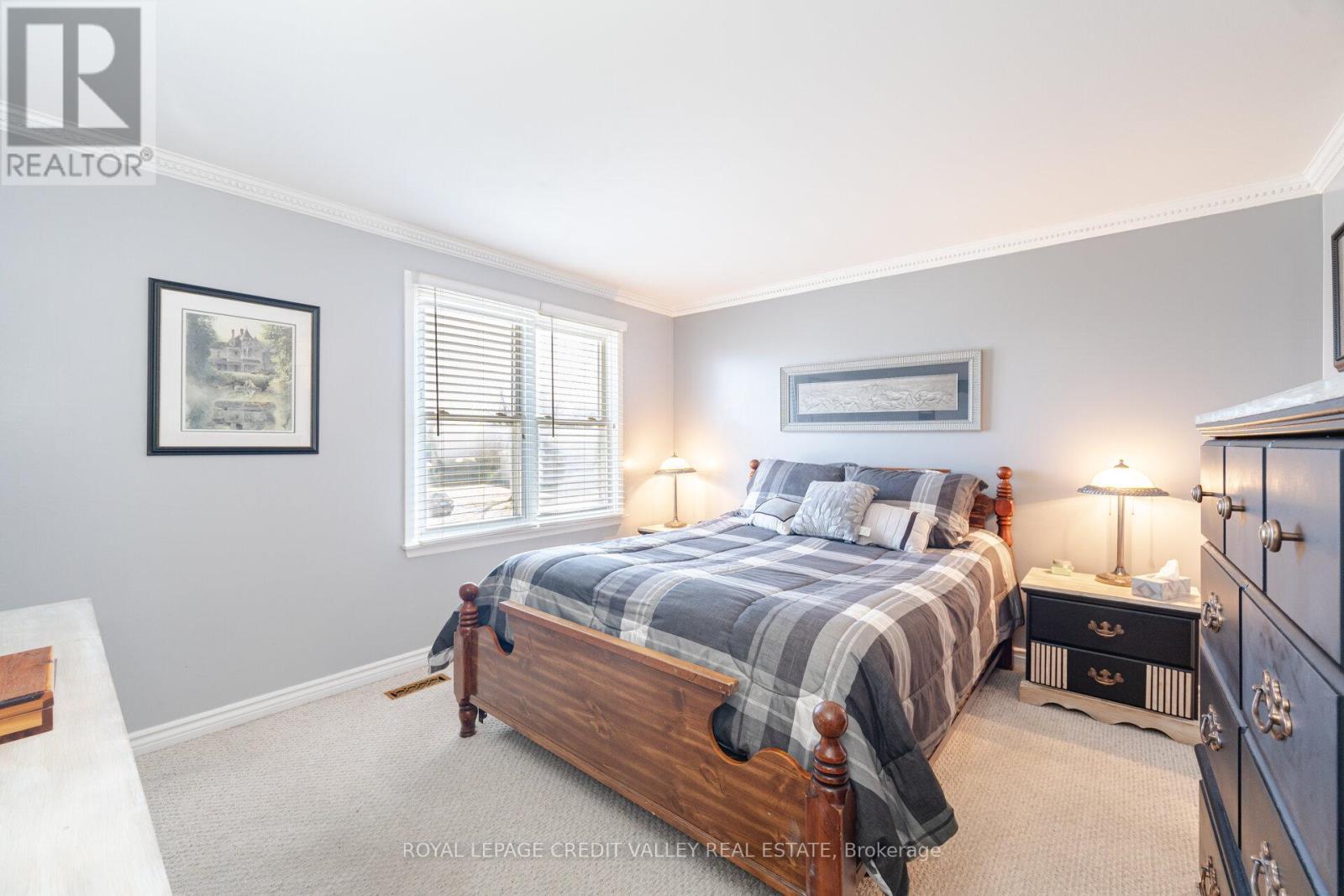 












54 GONDOLA CRESCENT

,
Brampton,




Ontario
L6S1W6

