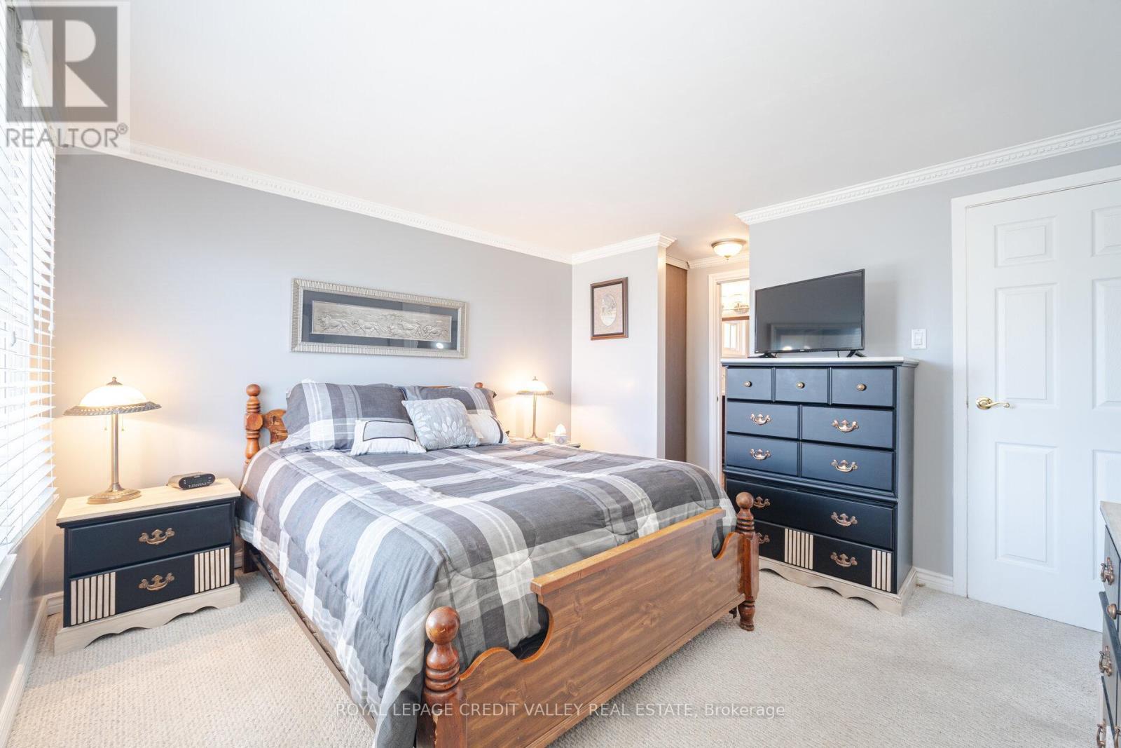 












54 GONDOLA CRESCENT

,
Brampton,




Ontario
L6S1W6

