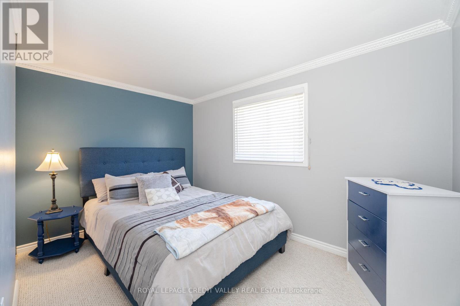 












54 GONDOLA CRESCENT

,
Brampton,




Ontario
L6S1W6

