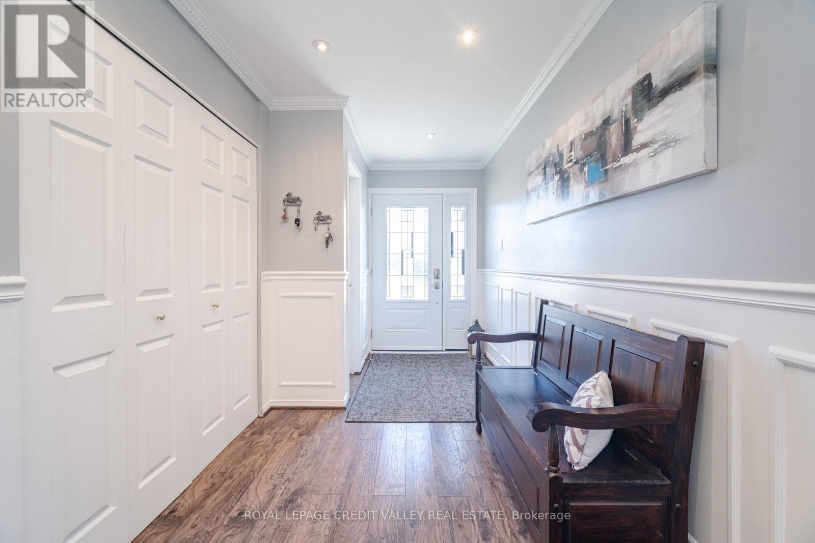 












54 GONDOLA CRESCENT

,
Brampton,




Ontario
L6S1W6

