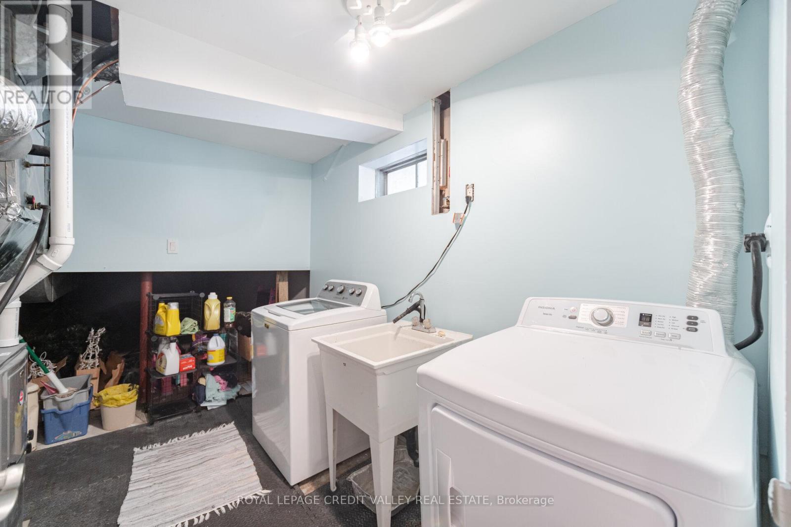 












54 GONDOLA CRESCENT

,
Brampton,




Ontario
L6S1W6

