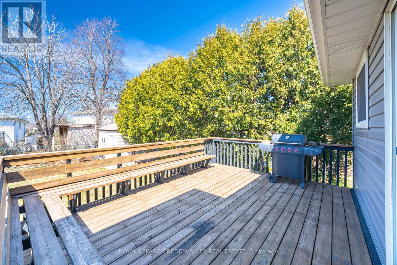 












54 GONDOLA CRESCENT

,
Brampton,




Ontario
L6S1W6

