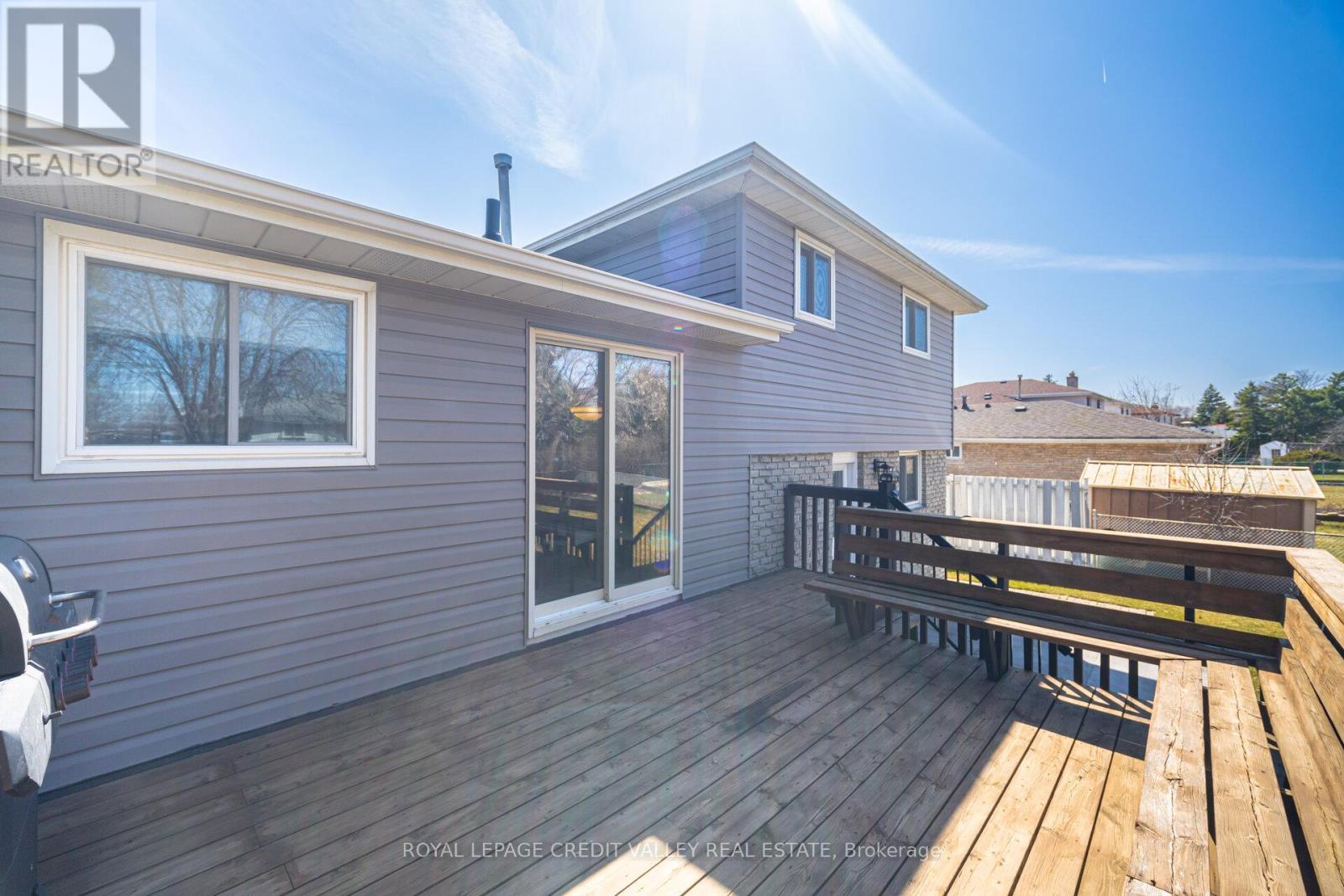 












54 GONDOLA CRESCENT

,
Brampton,




Ontario
L6S1W6

