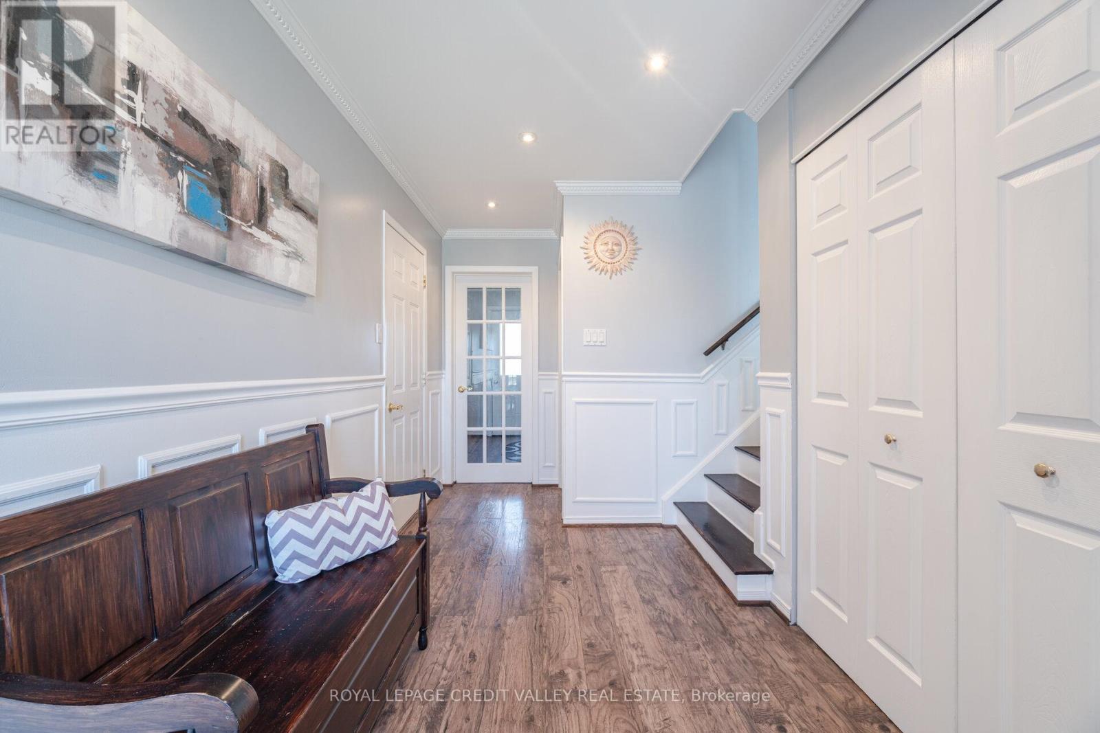












54 GONDOLA CRESCENT

,
Brampton,




Ontario
L6S1W6

