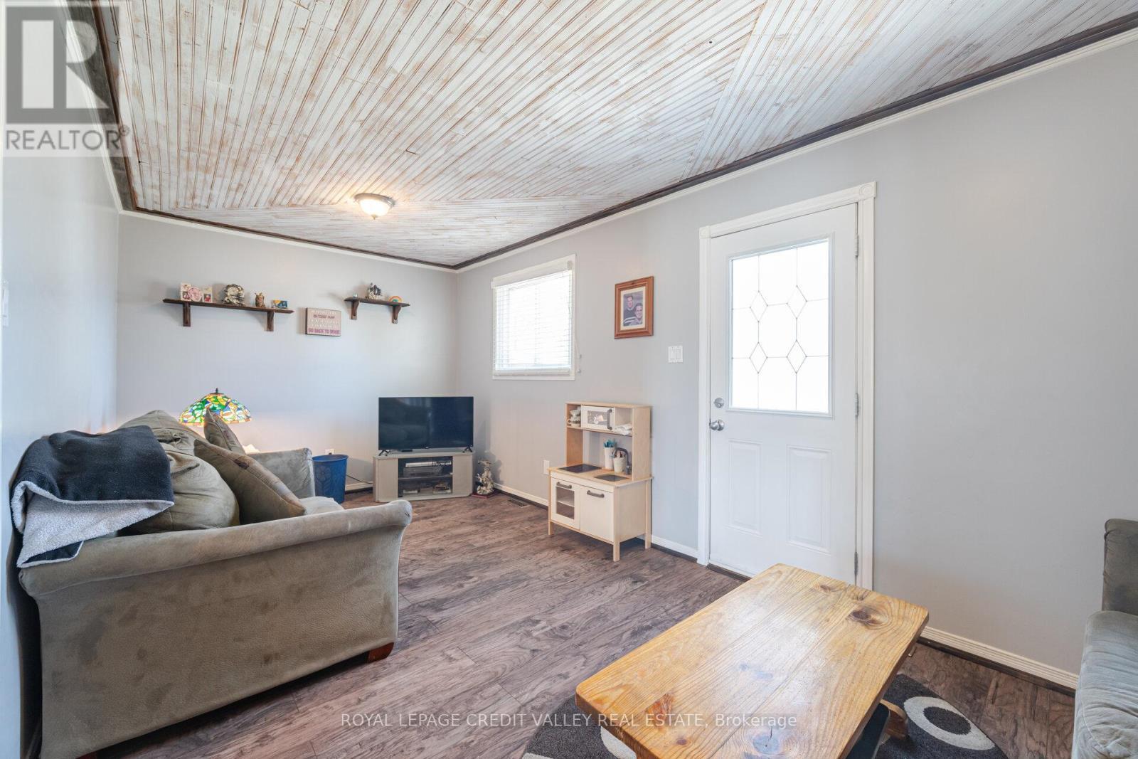 












54 GONDOLA CRESCENT

,
Brampton,




Ontario
L6S1W6

