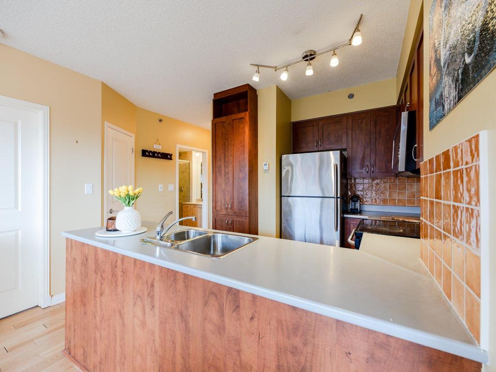 









551


Rue de la Montagne

, 610,
Montréal (Ville-Marie),




QC
H3C6S4

