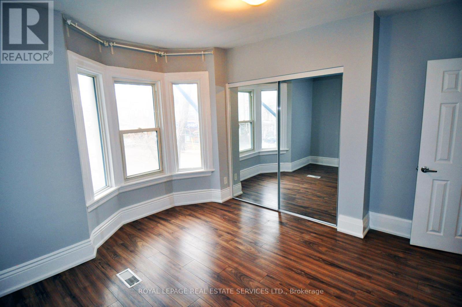 












3 - 271 ALBANY AVENUE

,
Toronto,




Ontario
M5R3C7

