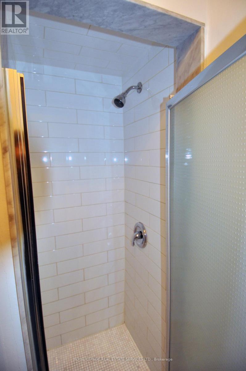 












3 - 271 ALBANY AVENUE

,
Toronto,




Ontario
M5R3C7

