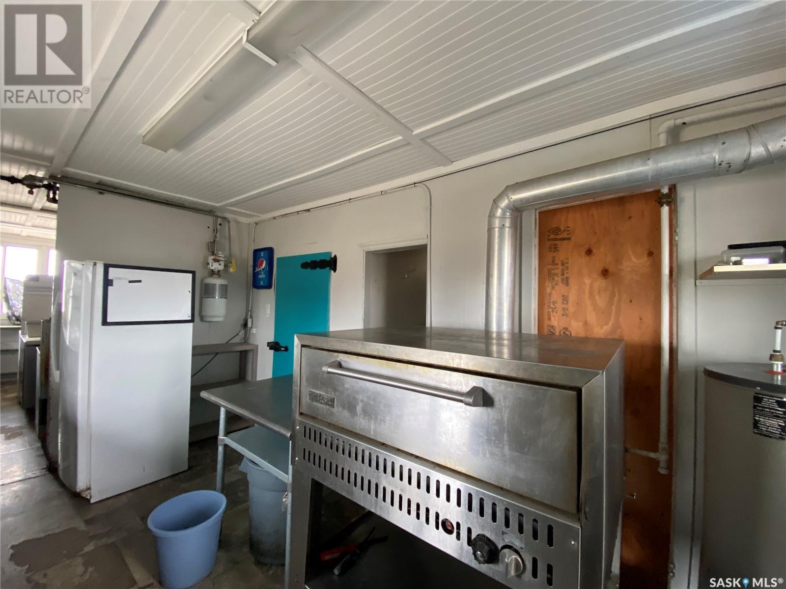












418 1st AVENUE E

,
Leader,




Saskatchewan
S0N0C8

