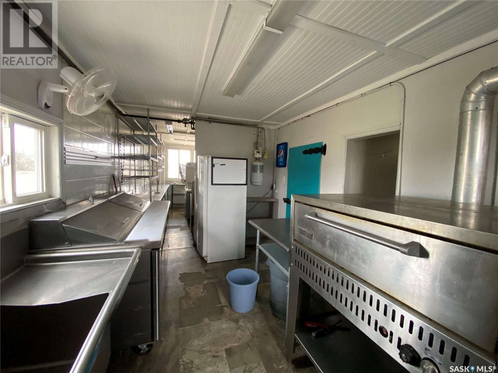 












418 1st AVENUE E

,
Leader,




Saskatchewan
S0N0C8

