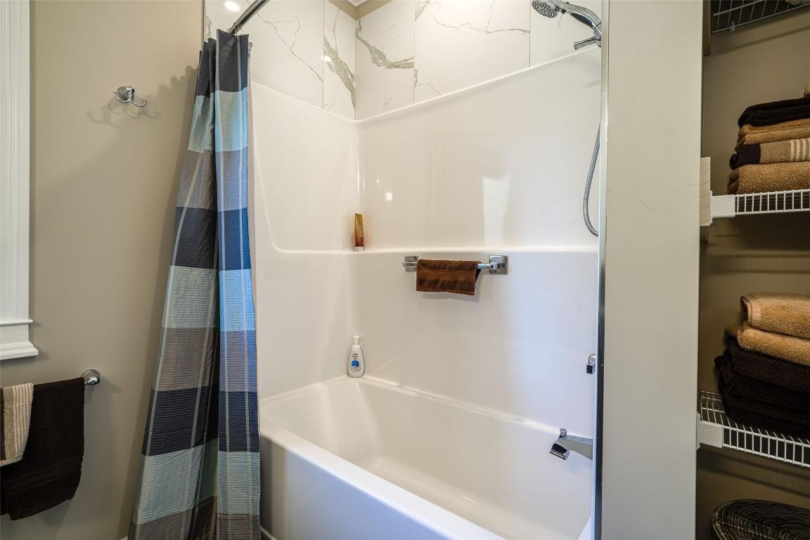 









6209


Tatlow

Road,
Salmon Arm,




BC
V1E 2X7

