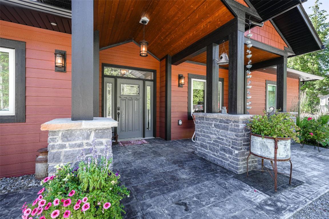 









6209


Tatlow

Road,
Salmon Arm,




BC
V1E 2X7

