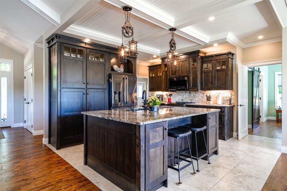 









6209


Tatlow

Road,
Salmon Arm,




BC
V1E 2X7

